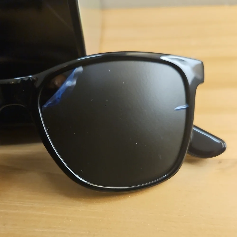 Sangstre Black Audio Smart Glasses with Gray Case